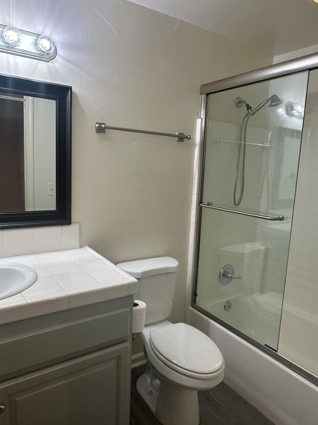 Building Photo - Newly Remodeled 3-Bedroom Home in Citrus H...