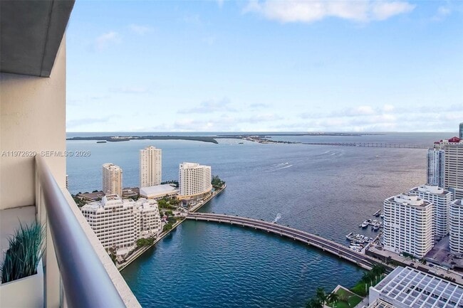 Building Photo - 495 Brickell Ave