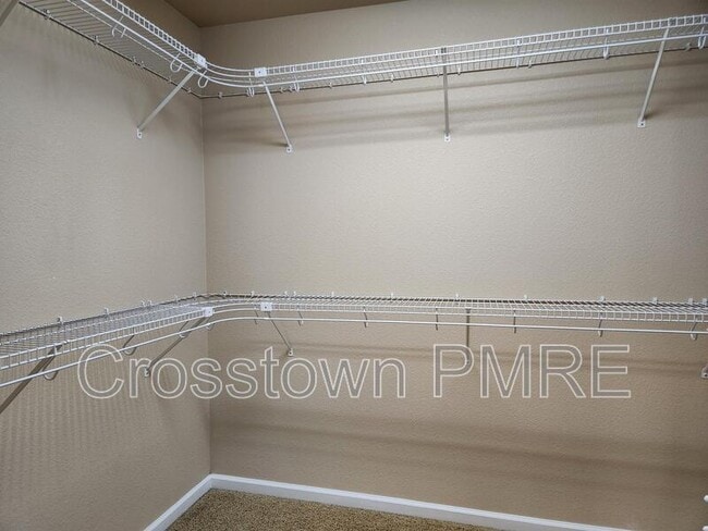 Building Photo - 157 Beacon Way