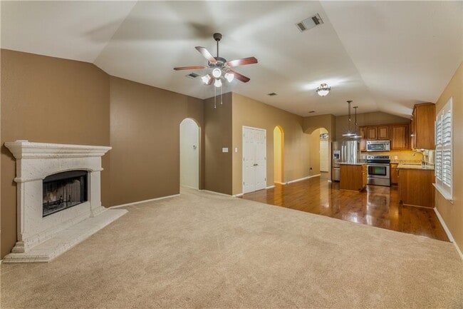 Building Photo - 114 Inman Dr