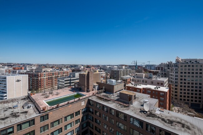 Building Photo - 1133 14th St NW