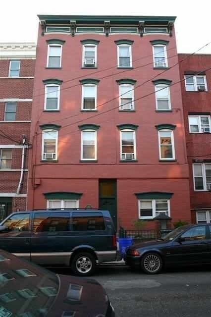 Building Photo - 543 Bloomfield St