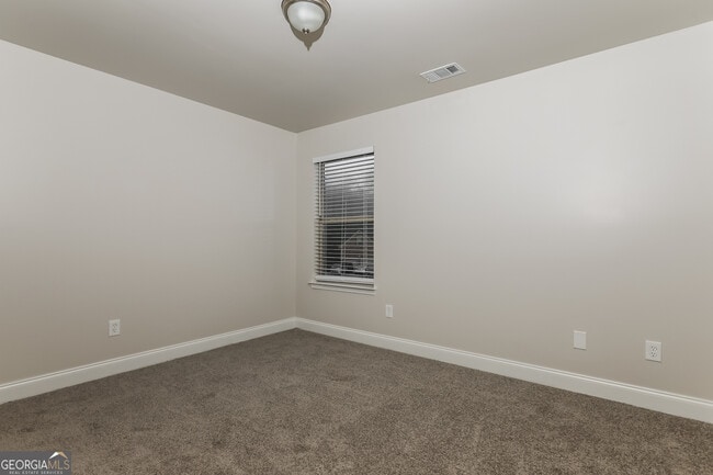 Building Photo - 12021 Kelowna Rd