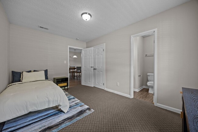 Building Photo - FULLY FURNISHED EXCLUSIVE SHORT AND MIDTERM RENTAL ONLY. AVAILABLE BEGINNING MAY 11, 2026!