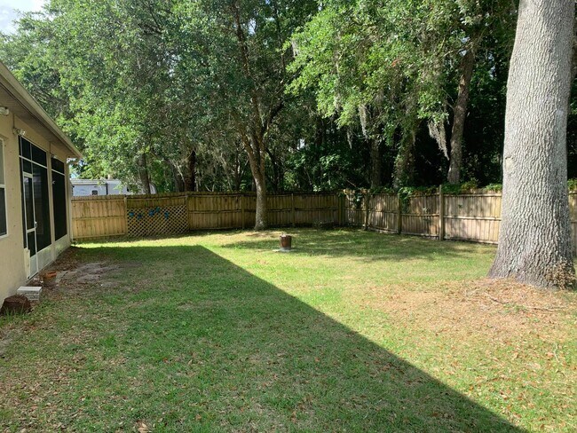 Building Photo - Quality Home in Great Neighborhood
