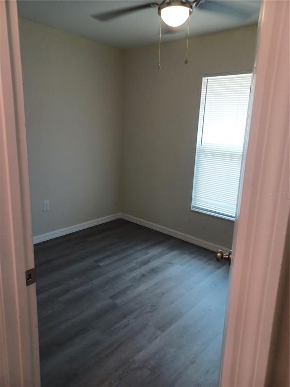 Building Photo - 306 W Primrose Ln