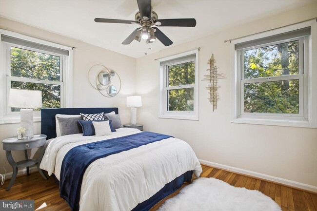 Building Photo - 127 Dale St