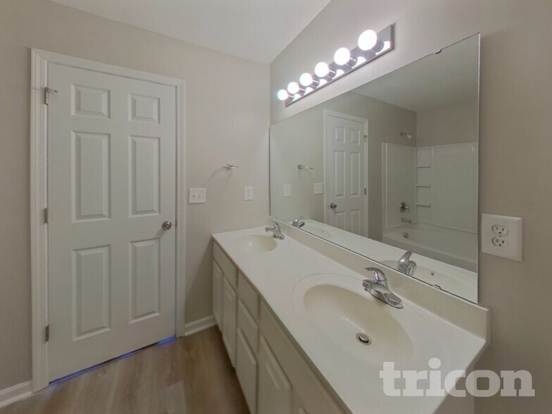 Building Photo - 1152 Rabon Pond Dr