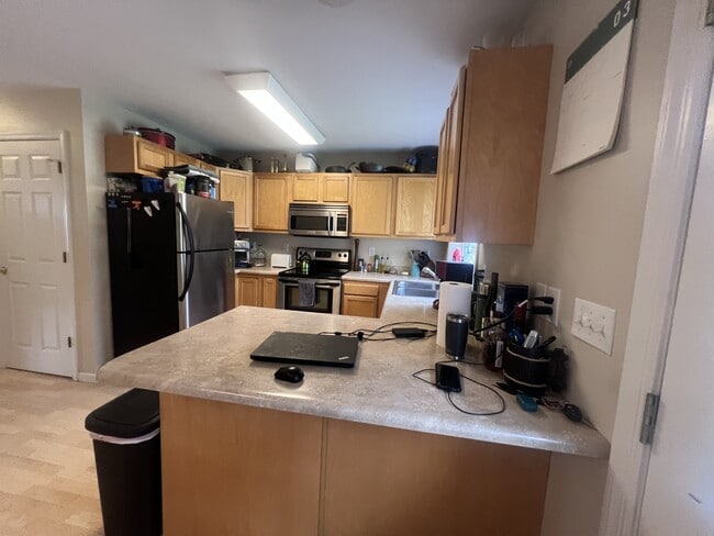 Building Photo - 1460 Bergamont St