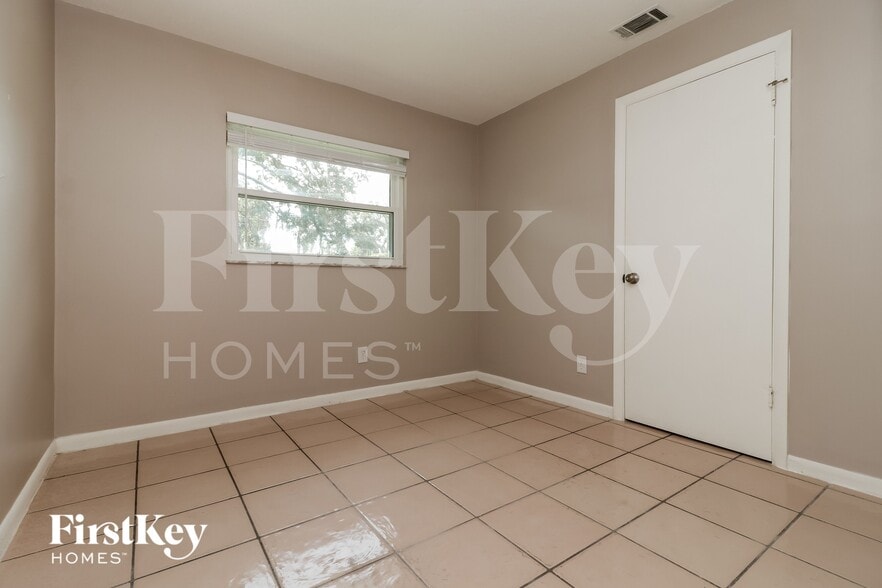 Building Photo - 315 Miami Ave