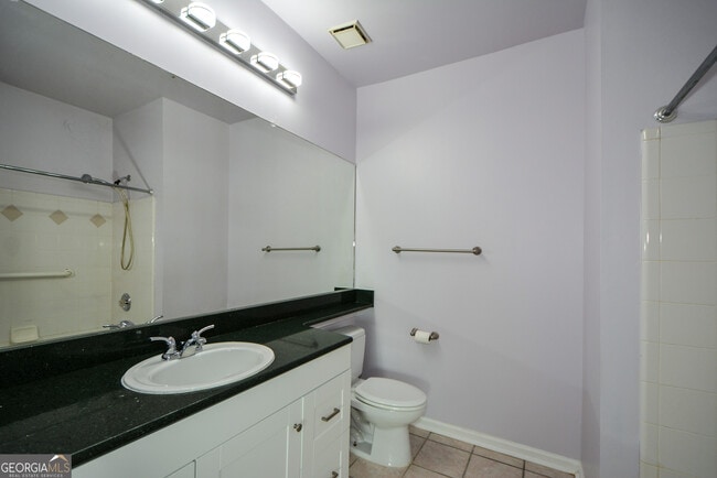 Building Photo - 955 Juniper St NE