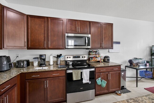 Building Photo - Gated community new construction | 4BR 2.5 Riviera Beach Single Family Home