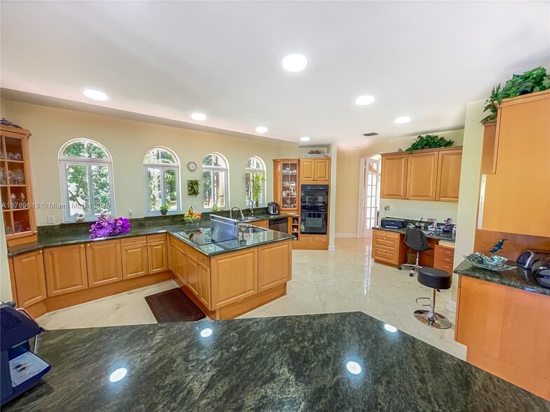 Building Photo - 194 Caoba Ct