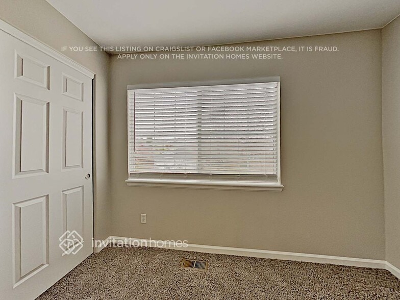 Building Photo - 2227 S Waco Ct