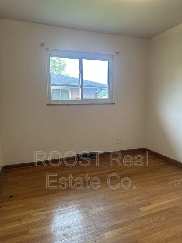 Building Photo - 3919 Conway Dr