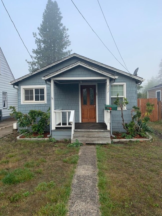 Primary Photo - Quaint Home on S. Second St