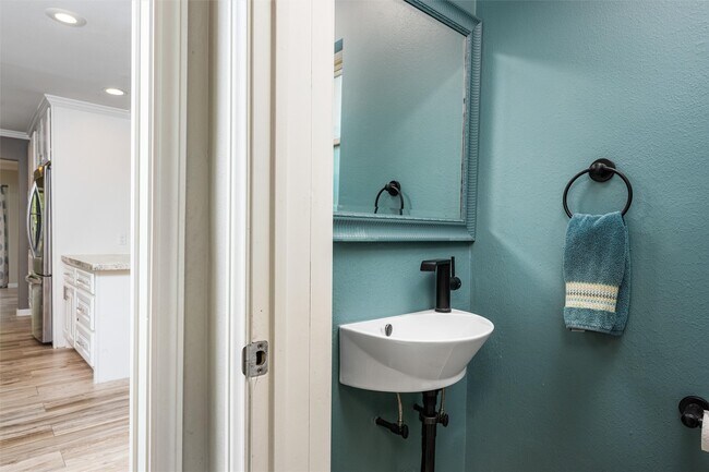 Building Photo - 14602 Oak Bend Dr