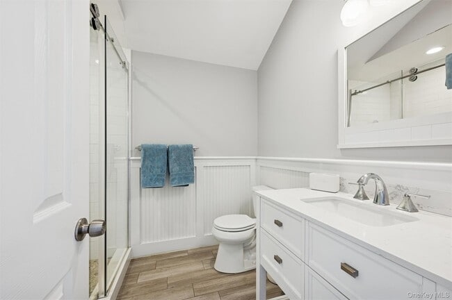 Building Photo - 4 Stuart Ct