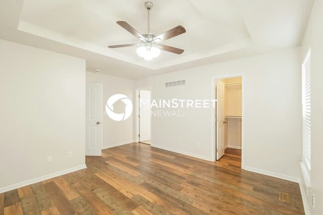 Building Photo - 3 Bedroom Pet-Friendly Home in PLATTE CITY, MO with Main Street Renewal