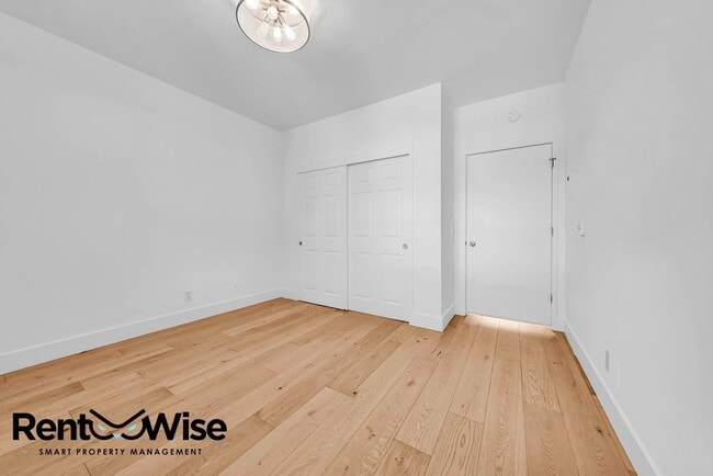 Building Photo - 1776 Sacramento St