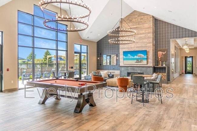 Building Photo - 6935 70th Ct