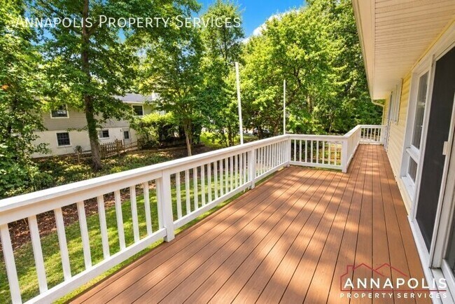 Building Photo - 300 S Cherry Grove Ave