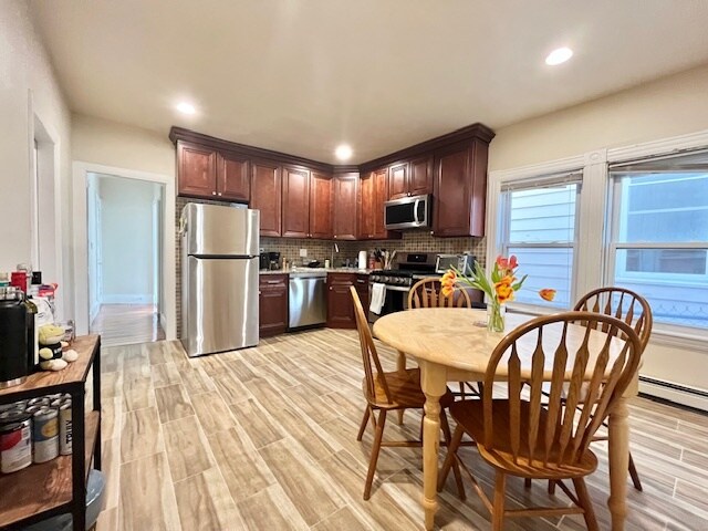 Building Photo - 16 Landers St