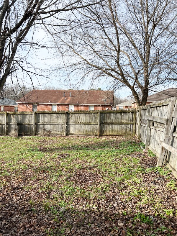 Building Photo - 5900 Samantha St