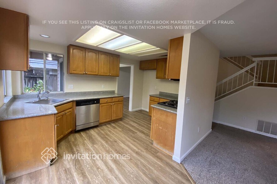 Building Photo - 152 Drake Ct