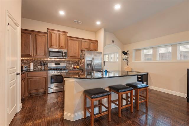 Building Photo - 713 Glendale Dr