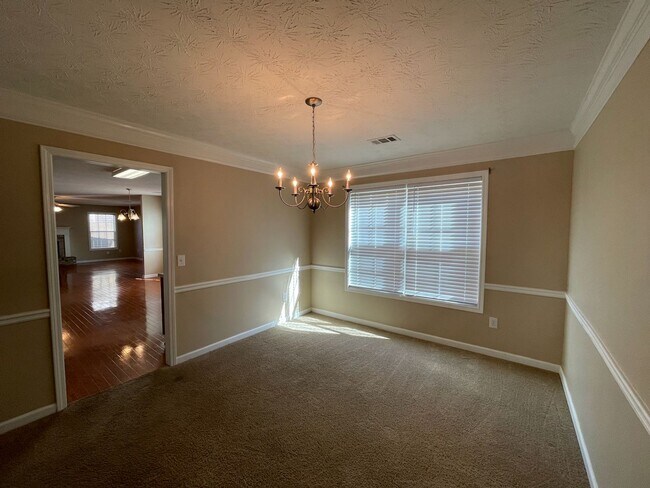 Building Photo - Relax in your spacious home deep in the Watson Grove subdivision