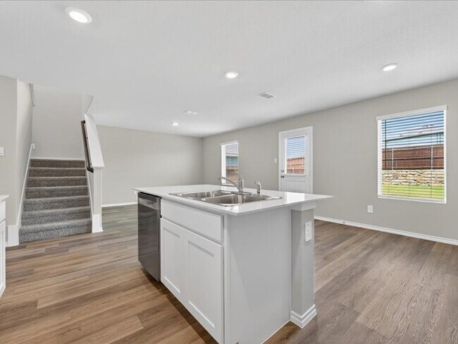 Building Photo - 5568 Corduroy Rd