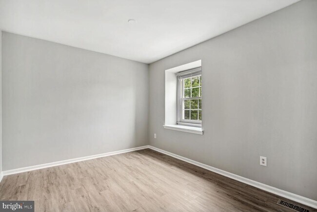 Building Photo - 10205 Provincetown Ct
