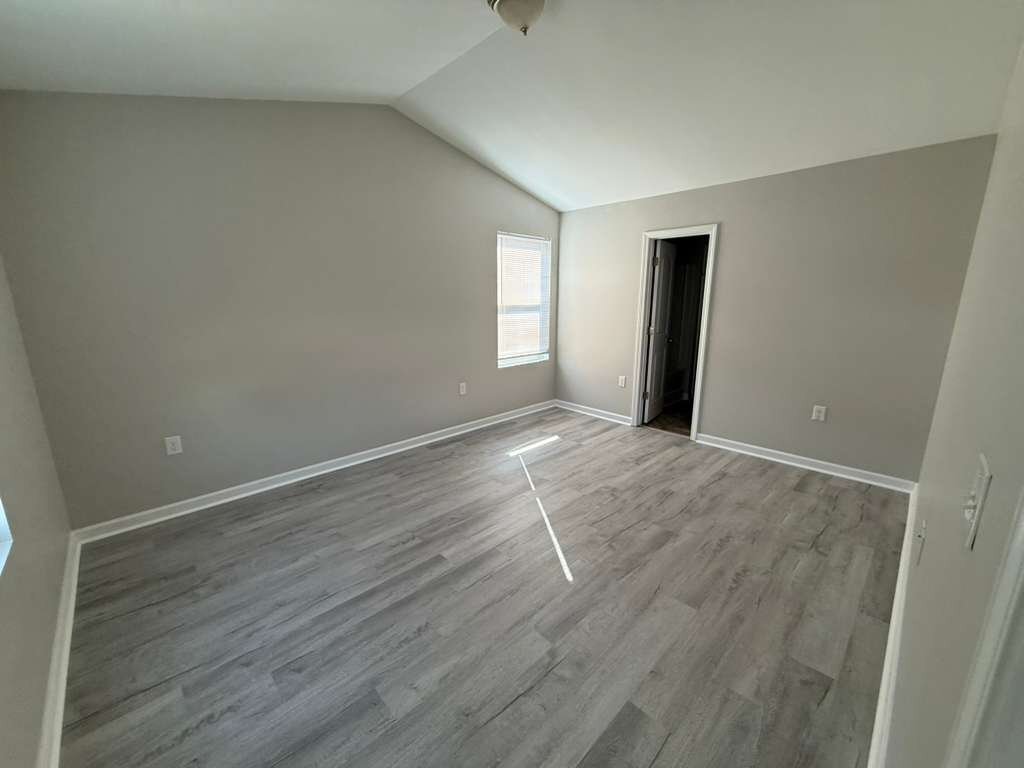 Building Photo - 717 Trap Shooter Cir