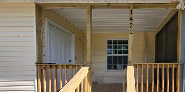 Building Photo - Knoxville 37921 - Brand New 3 Bedroom, 2 Full Bath Duplex Unit near downtown and Western Avenue -...