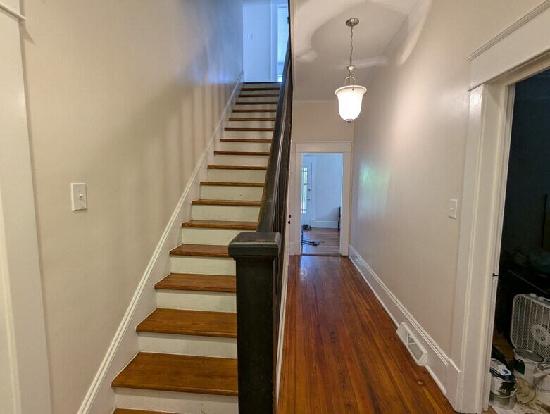 Building Photo - 510 S Carolina Ave