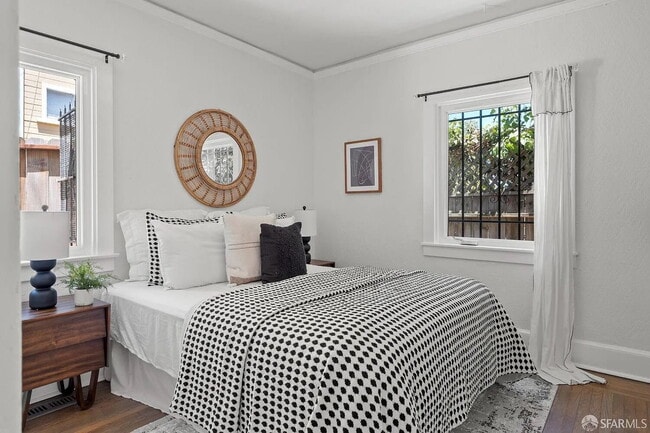 Building Photo - "Charming 1-Bedroom Oasis in Oakland with ...