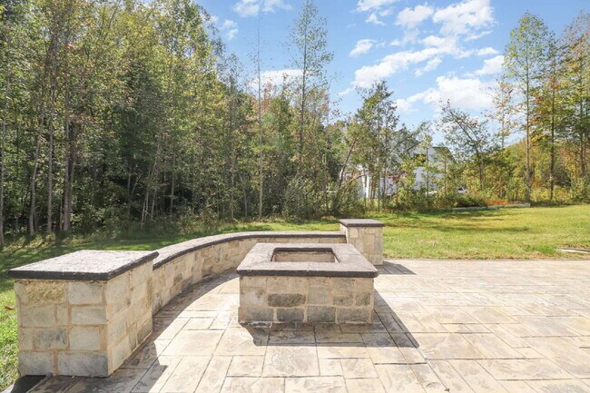 Building Photo - Now Available for Lease – Executive Home i...