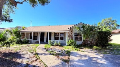 Building Photo - Cozy 2 BR / 2 BA Duplex