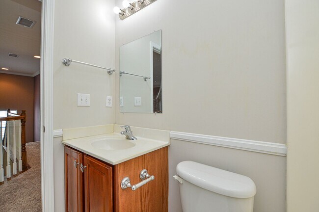 Building Photo - Elegant 4-bedroom Home in Desirable Callonwood Neighborhood in Matthews, NC