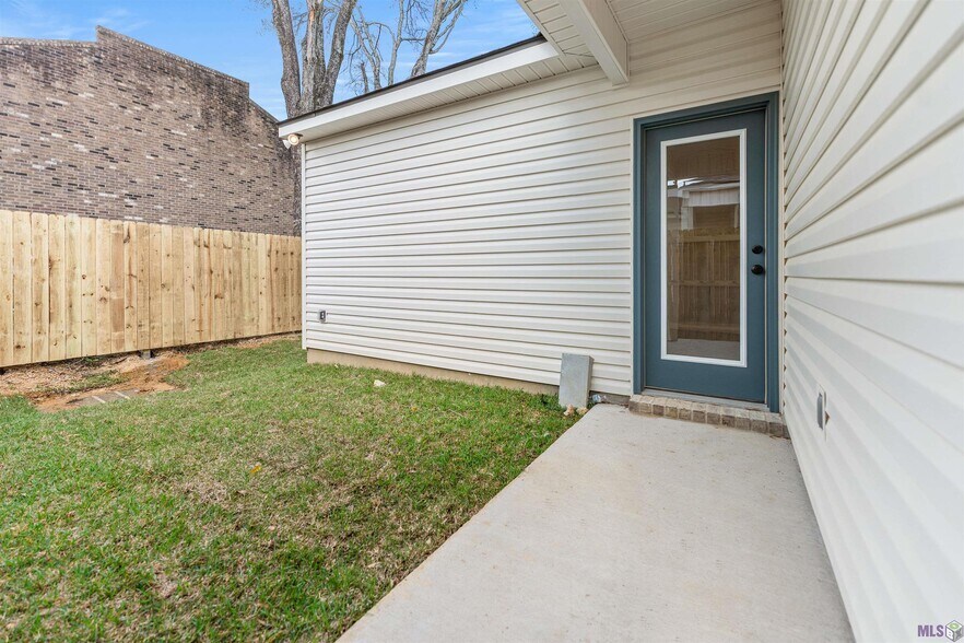 Building Photo - 2931 Niccoline Way