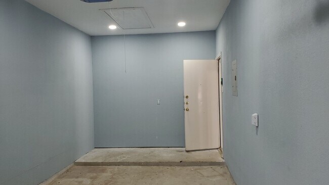 Building Photo - 133.135 Marvin Cove