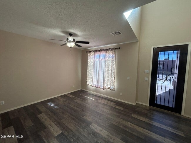 Building Photo - 12857 Little Misty Ln