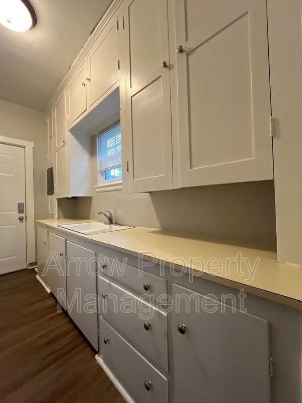 Building Photo - 1522 D St