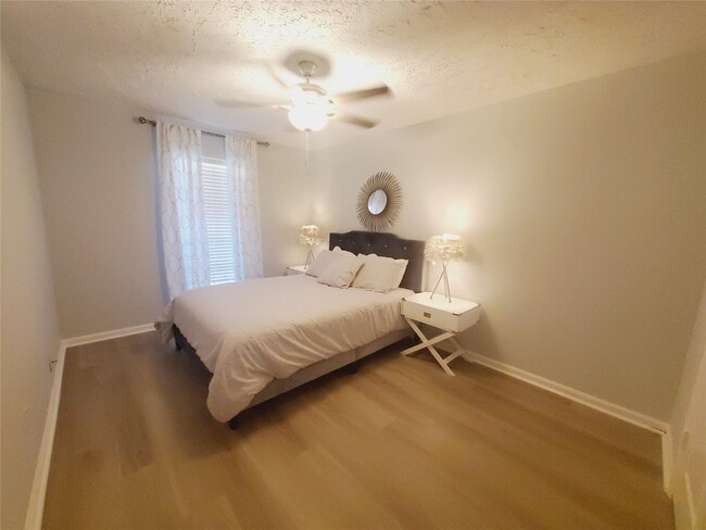 Building Photo - 2518 Sage Brush Ln