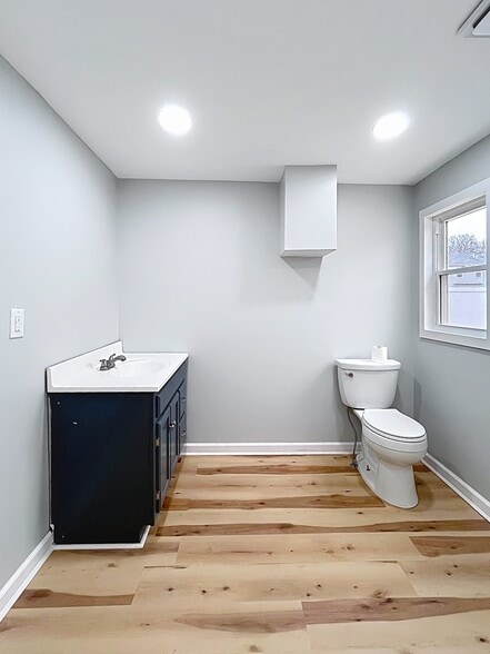 Building Photo - 38599 Plains Ct