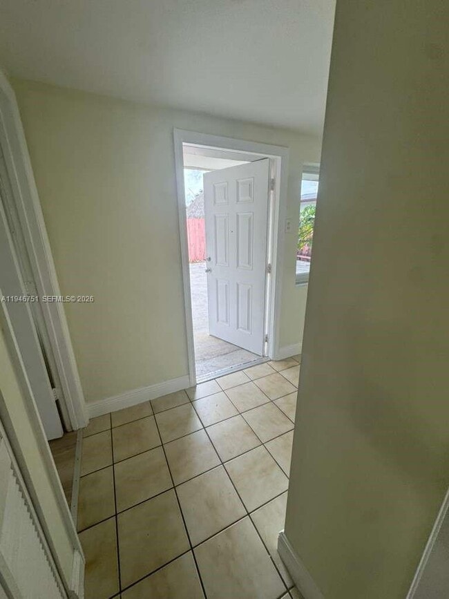 Building Photo - 5114 SW 133rd Ct Dr