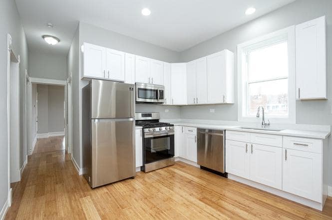 Kitchen - 7132 S Ellis Ave