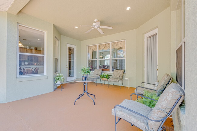 Building Photo - 2500 Azzurra Ln