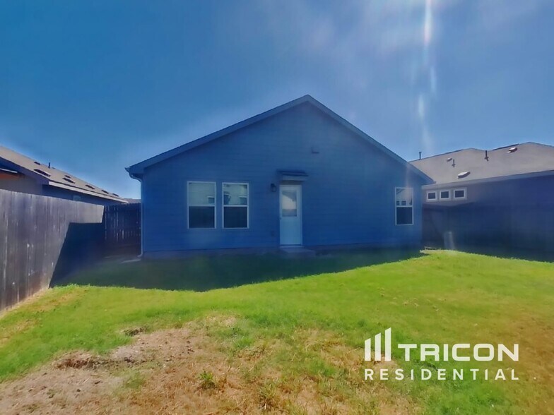 Building Photo - 9713 Marbach Brk